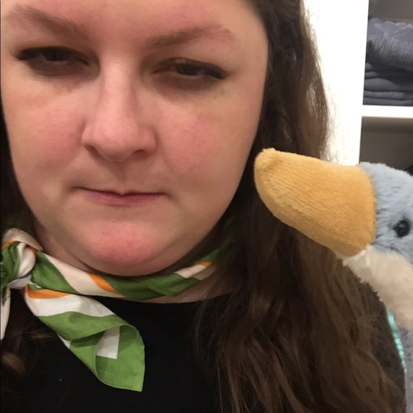 Meet your Posher, Allie - Picture 2 of 3